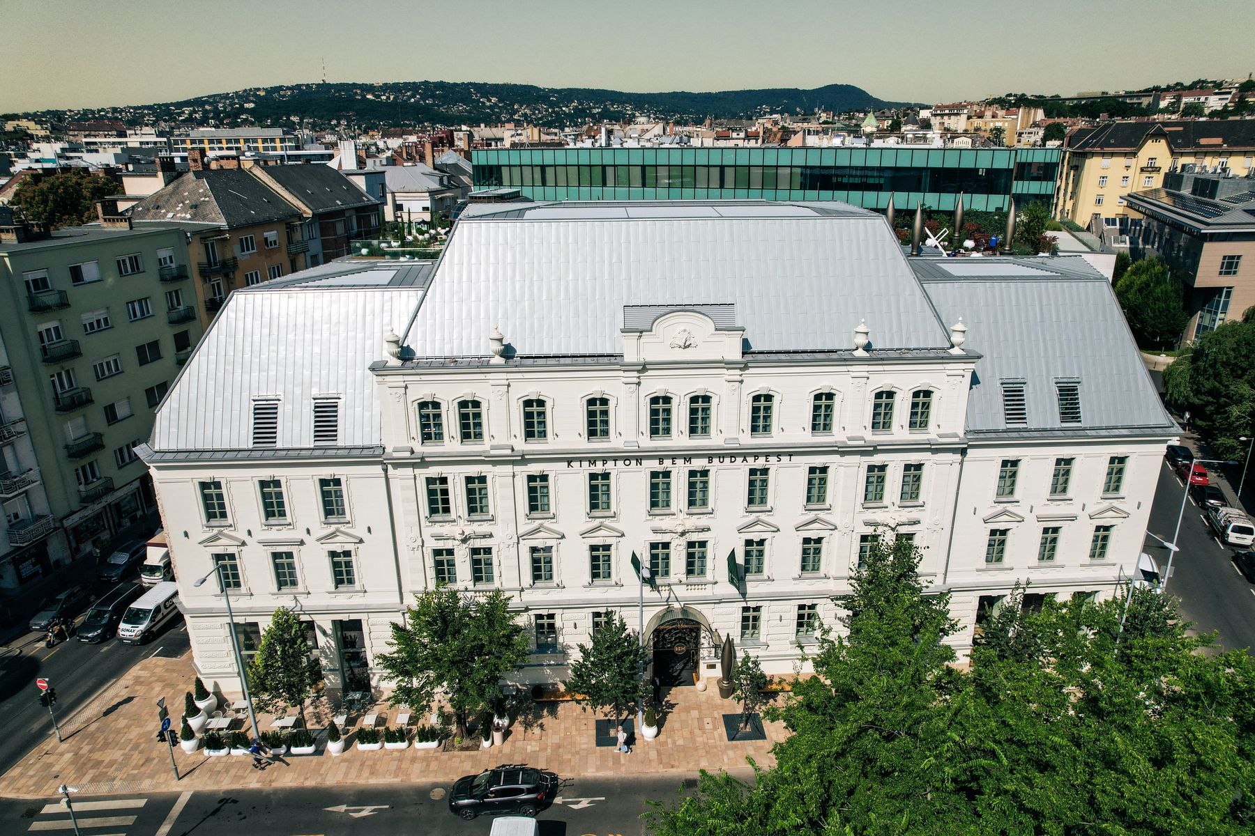Bem Center, a megőrzött klasszicista homlokzat légifotón